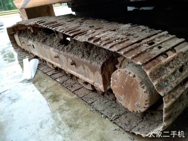 凯斯 CX300B 挖掘机