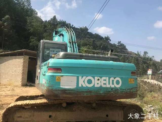 神钢 SK210LC-8 挖掘机