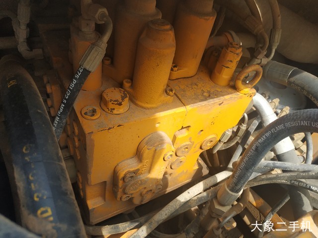 三一重工 SY215C 挖掘机