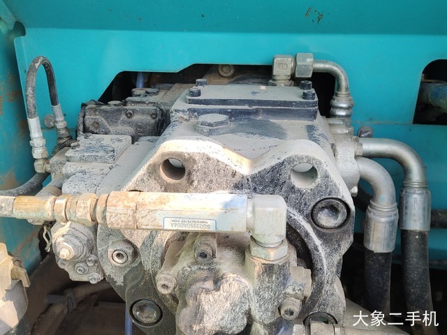 神钢 SK210LC-8 挖掘机