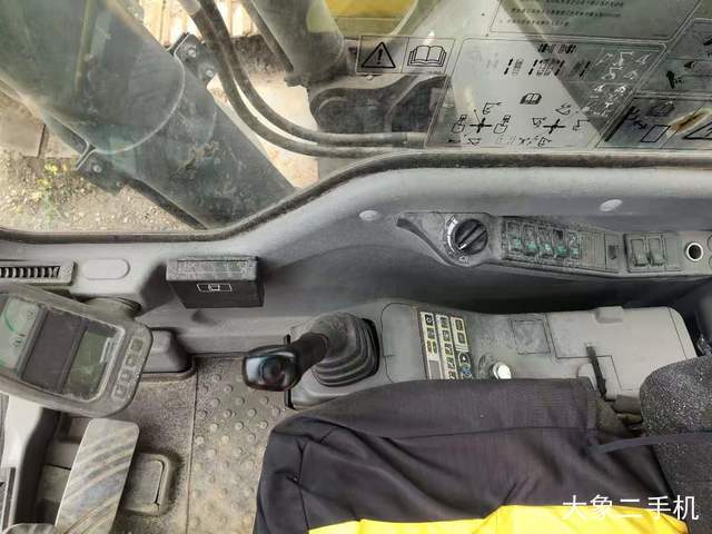 沃尔沃 EC240BLC 挖掘机