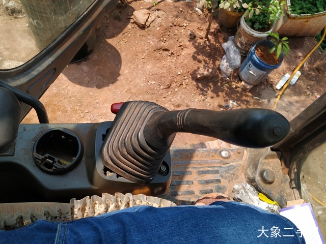 小松 PC200-8 挖掘机