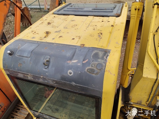 小松 PC240LC-8M0 挖掘机