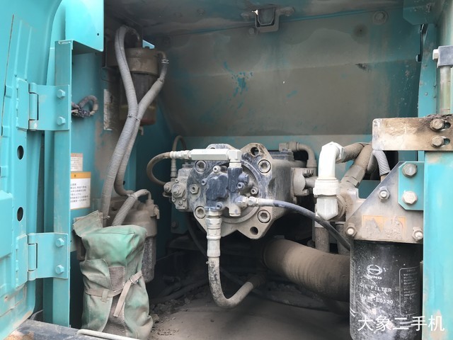 神钢 SK210LC-8 挖掘机