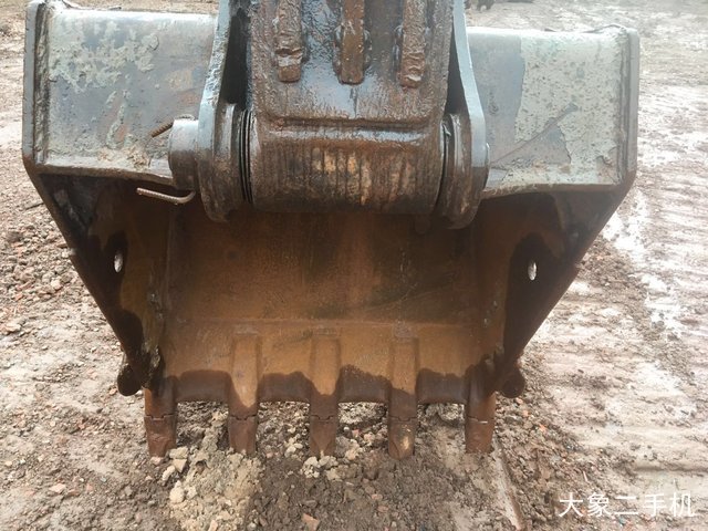 斗山 DX120 挖掘机