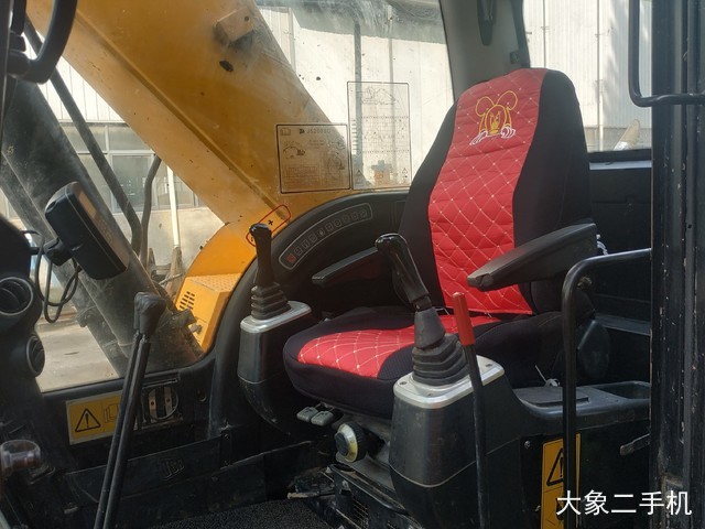 杰西博 JS210LC 挖掘机