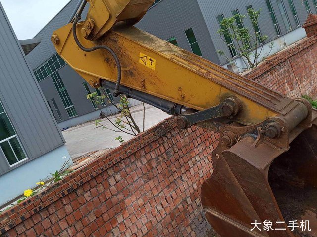 徐工 XE265C 挖掘机