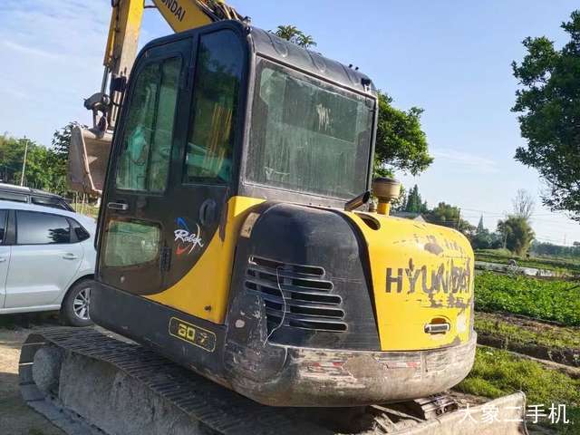 现代 R60-7 挖掘机