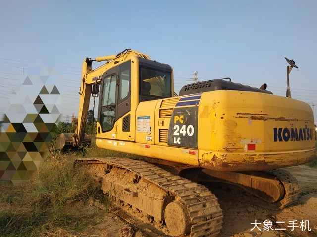 小松 PC240LC-8 挖掘机