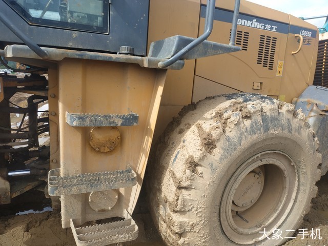 龙工 LG855B 装载机