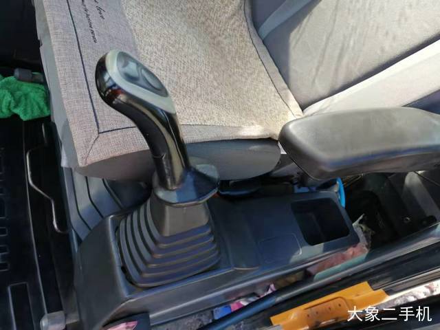 现代 R275LC-9T 挖掘机