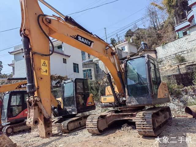 三一重工 SY135C-9 挖掘机