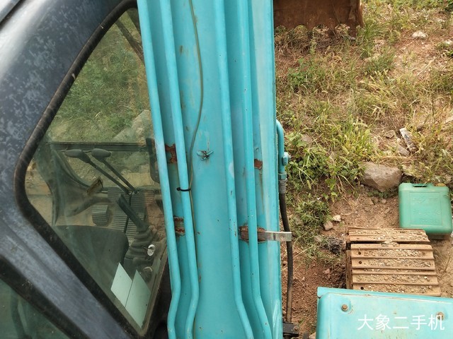 神钢 SK75-8 挖掘机