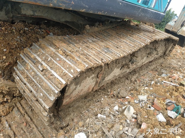 神钢 SK260LC-10 挖掘机