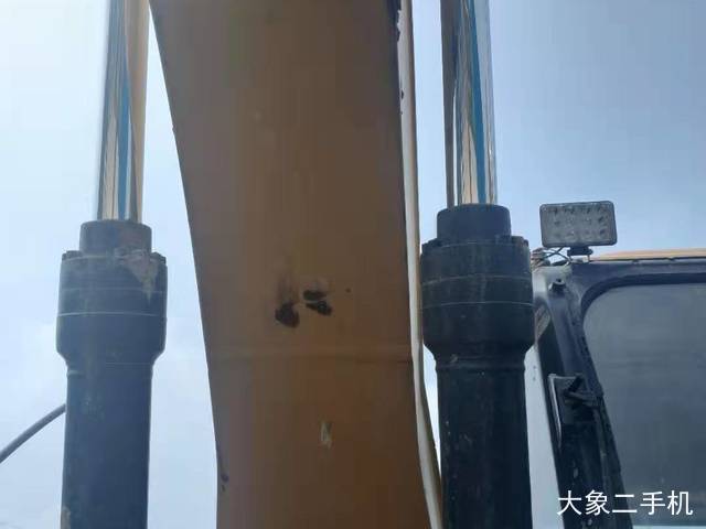 卡特彼勒 323DL 挖掘机