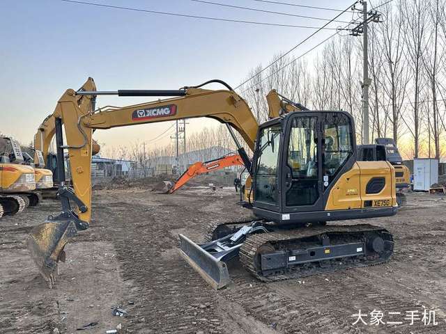 徐工 XE75G 挖掘机