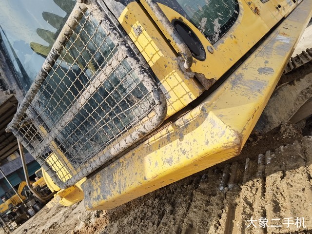 小松 PC210-8 挖掘机