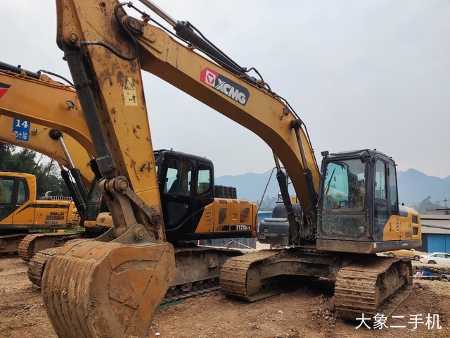 徐工 XE200DA 挖掘机