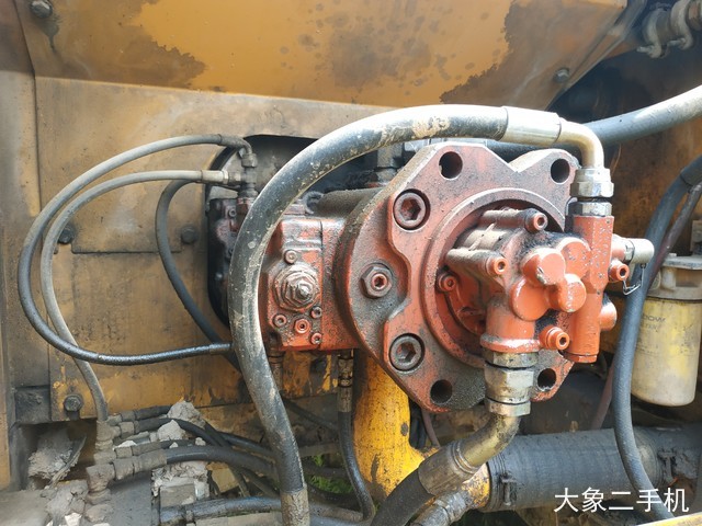 现代 R225LC-7 挖掘机