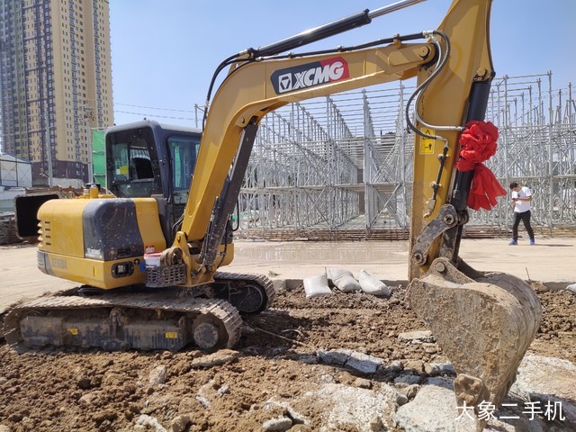 徐工 XE60D 挖掘机