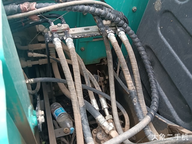 神钢 SK75-8 挖掘机