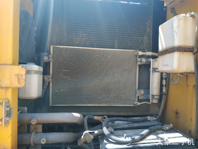 徐工 XE215D 挖掘机