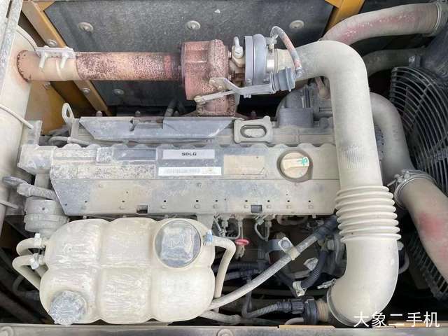 山东临工 LG6210E 挖掘机