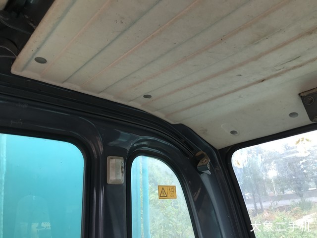 神钢 SK210LC-8 挖掘机