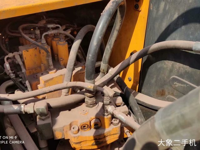 现代 R225LC-7 挖掘机