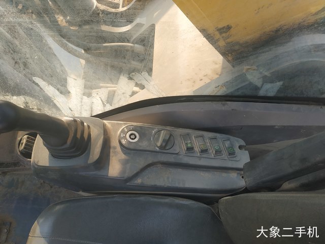 徐工 XE370CA 挖掘机