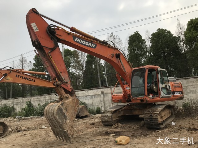斗山 DH215-9 挖掘机