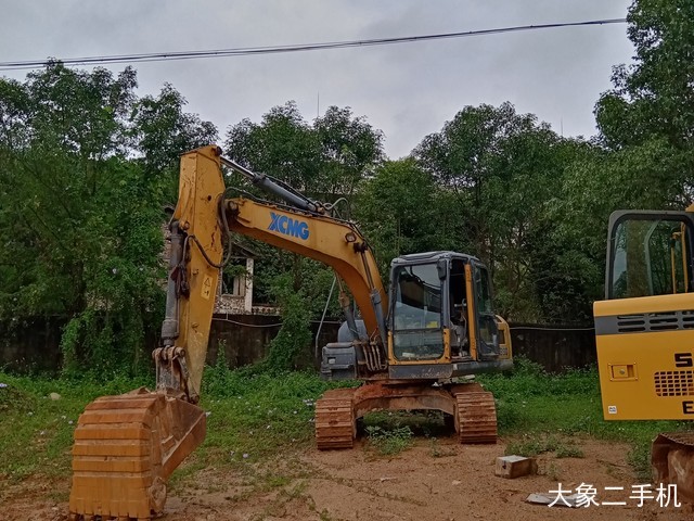 徐工 XE135D 挖掘机