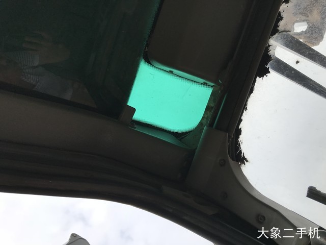 沃尔沃 EC240B 挖掘机