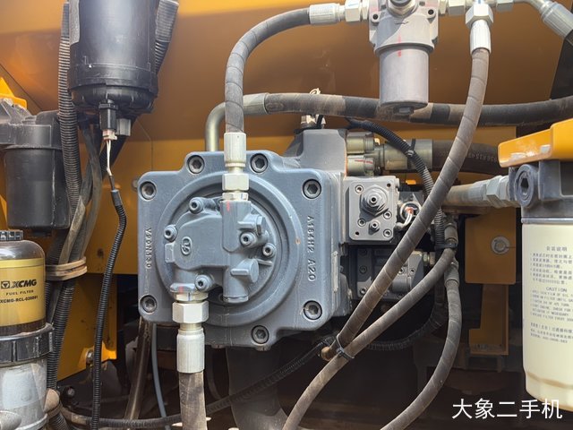 徐工 XE215 挖掘机