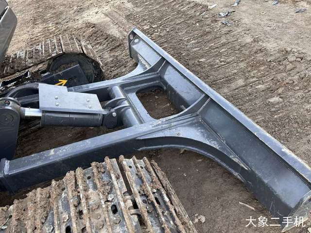 徐工 XE75G 挖掘机