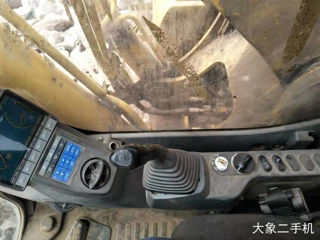 小松 PC240LC-8 挖掘机