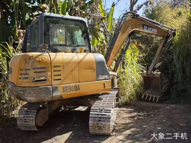 徐工 XE60D 挖掘机