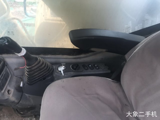 小松 PC270-7 挖掘机