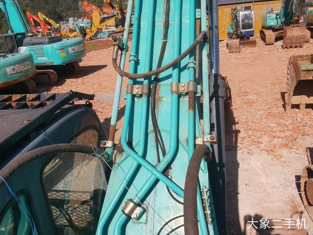 神钢 SK380D 挖掘机