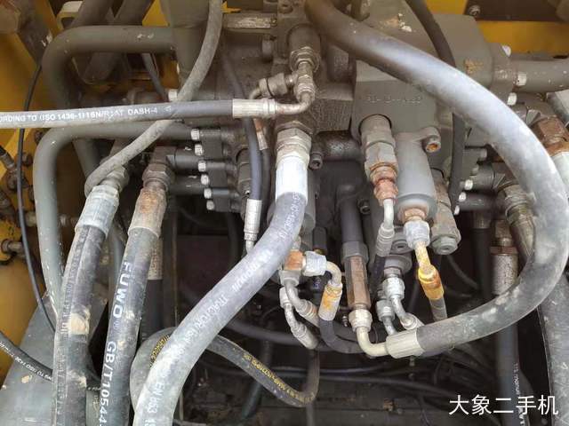 沃尔沃 EC240BLC 挖掘机