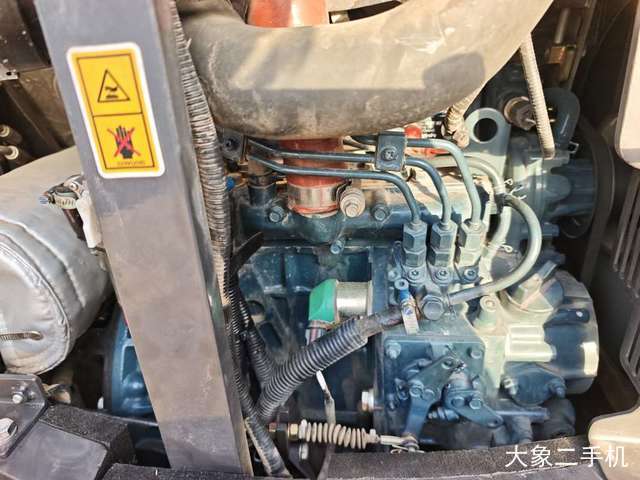 徐工 XE18 挖掘机