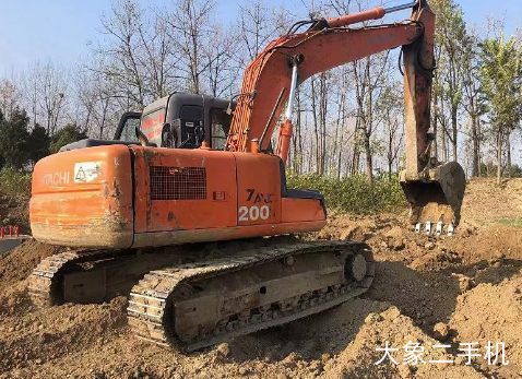 重庆重庆市大象二手机，二手日立ZX130-5A 挖掘机价格，实拍图，大象