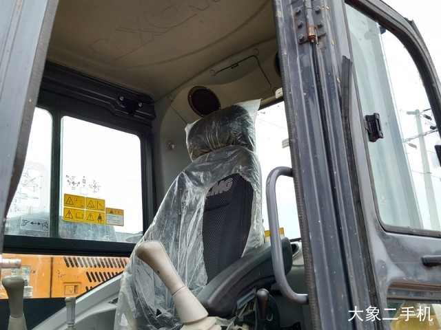 徐工 XE60D 挖掘机