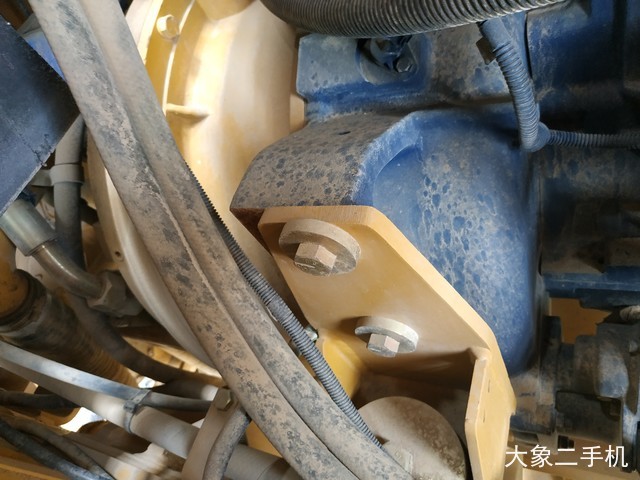 山工 SEM652D 装载机