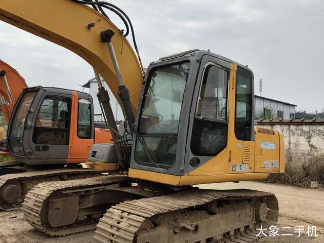 徐工 XE150 挖掘机