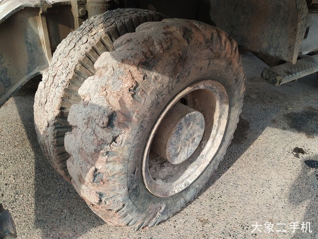 现代 R210W-7 挖掘机