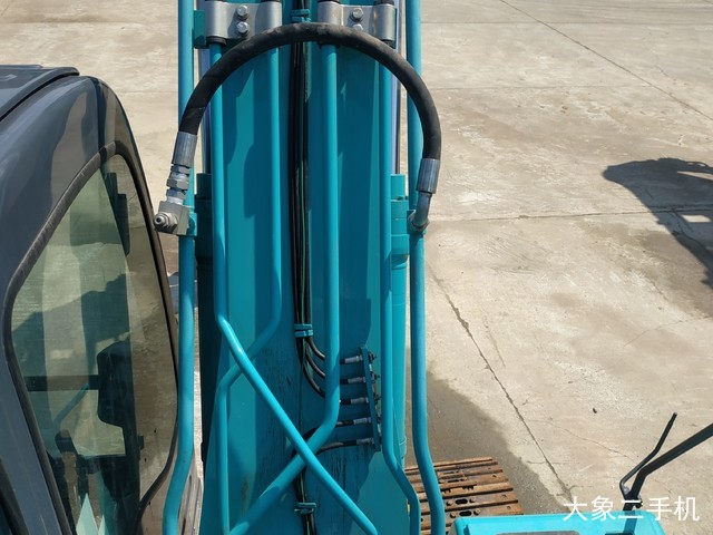 神钢 SK130-8 挖掘机