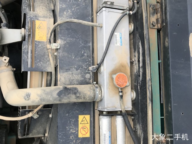 神钢 SK200-10 挖掘机