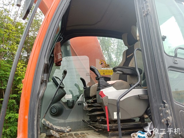 斗山 DX220LC-9C 挖掘机