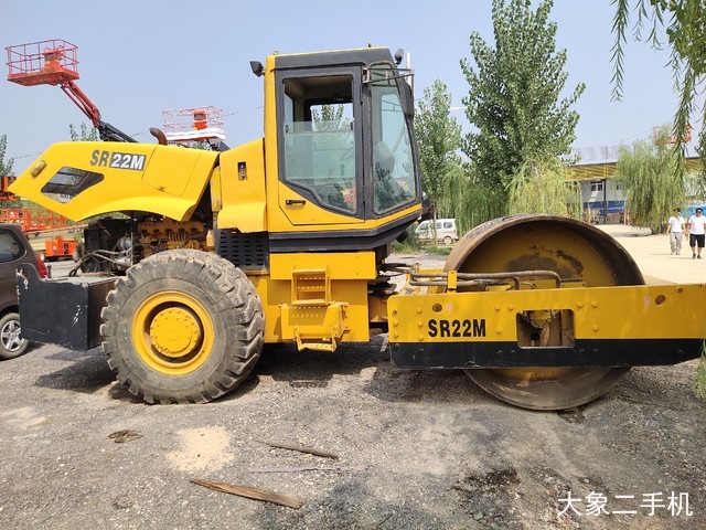 龙工 LG523A6 压路机